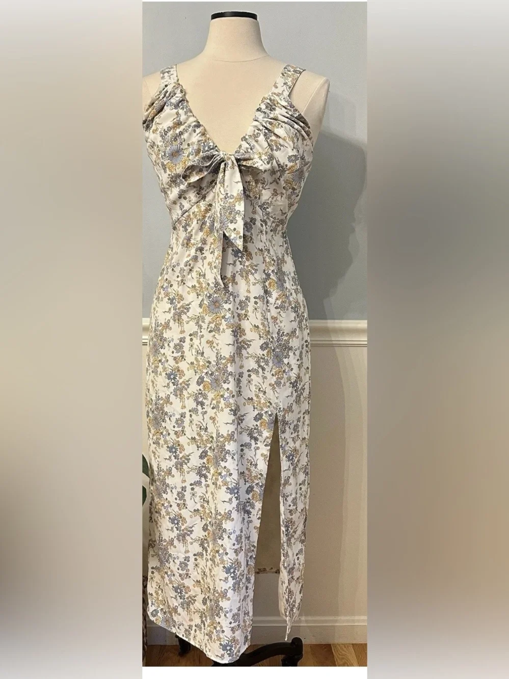 abercrombie tie front midi dress NEW Abercrombie & Fitch angel sleeve twist front midi dress blue floral XSP